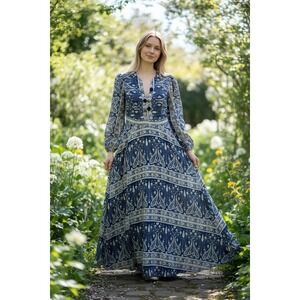 NWT Sheryl Crow Paisley Print Maxi Dress Blue Gray Long Sleeve VNeck Boho Size 8